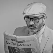 Page Galeri page 4 man_reading_a_newspaper_902194